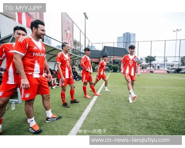 拜仁慕尼黑宣布皮萨罗启程亚洲行即将抵达成都展开活动