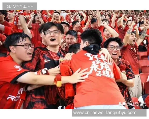 申花上赛季与海港争冠失利本赛季再度追赶仅差2分屈居亚军 申花上赛季与海港争冠失利本赛季再度追赶仅差2分屈居亚军